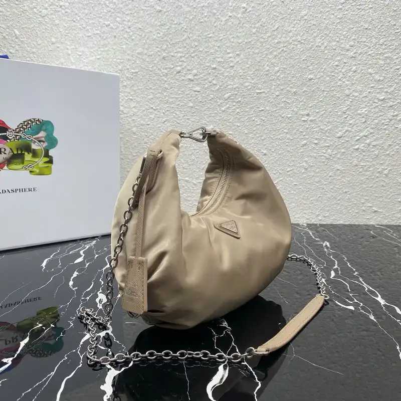 Pra*a bags 206b570031