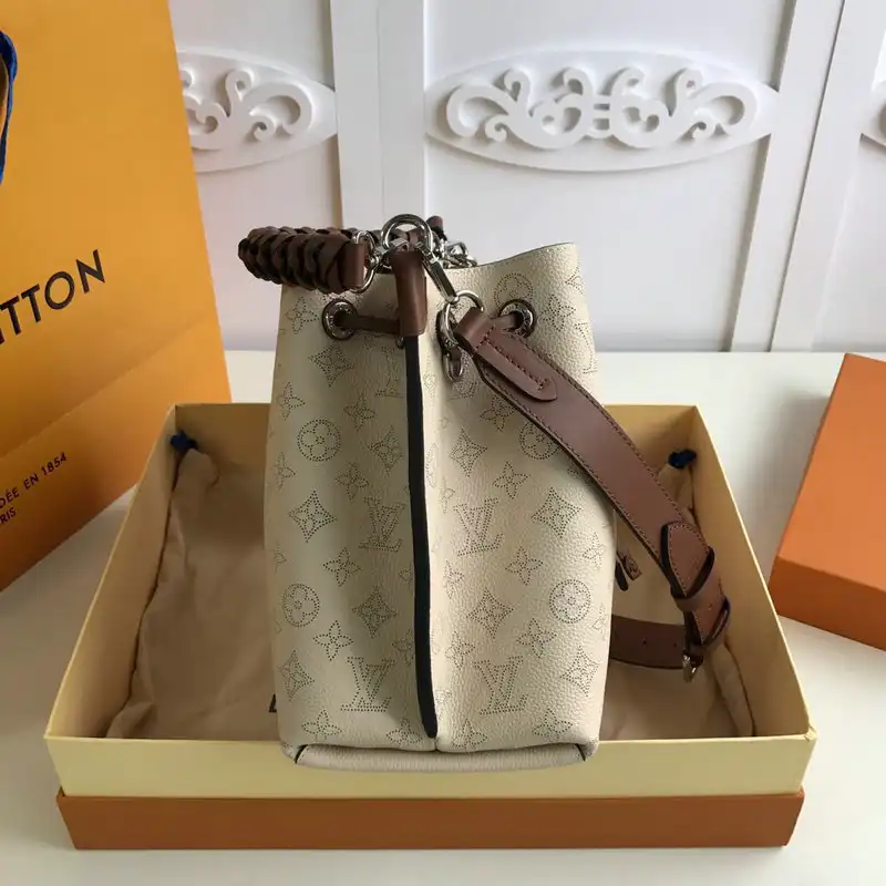 L0ew* bags 20dj570179