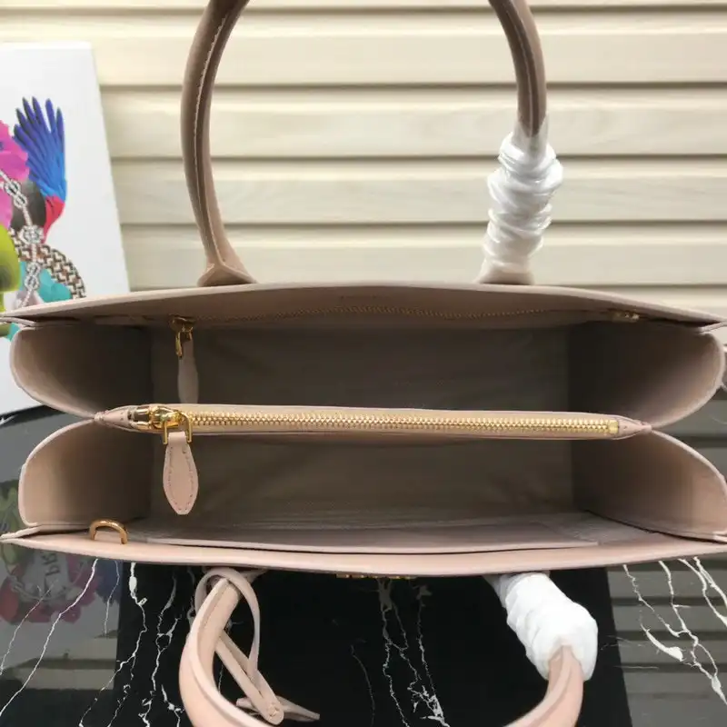 Pra*a bags 20b570203