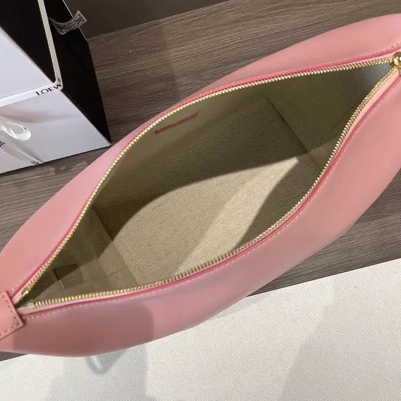 L0ew* bag 2210ya0043