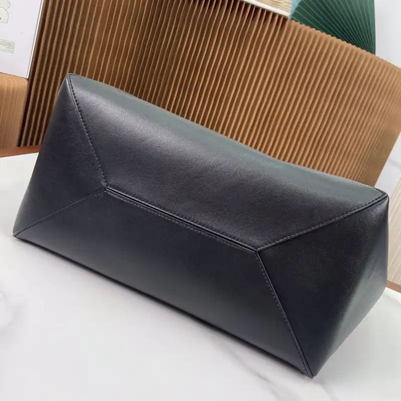 L0ew* bags 2312ya0016