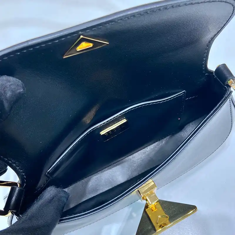 Pra*a bags 2404ya0075