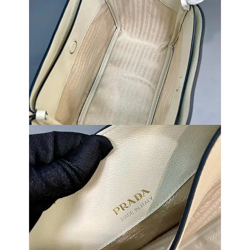 Pra*a bags 2406ya0098