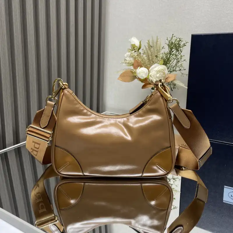 Pra*a bags 2406ya0108