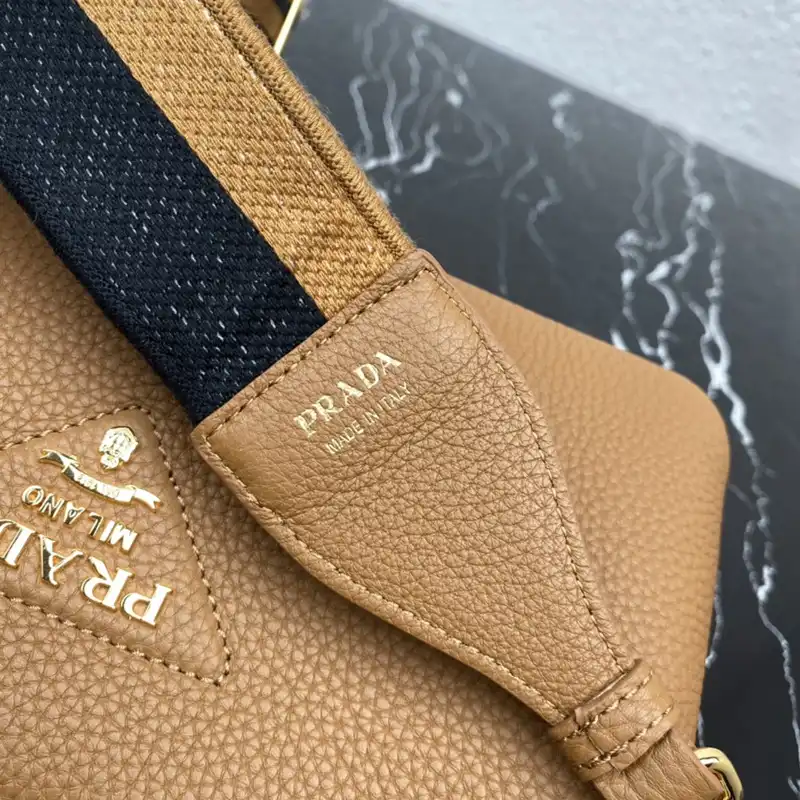 Pra*a bags 2411ya0112