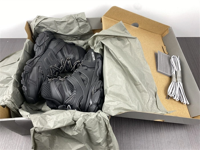 OnTrend BLCG Track Hike Black Black White 654867 W3CP3 4425