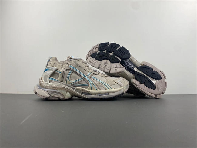 Ba*len*cia*ga  772774-w3rny- snug 4301