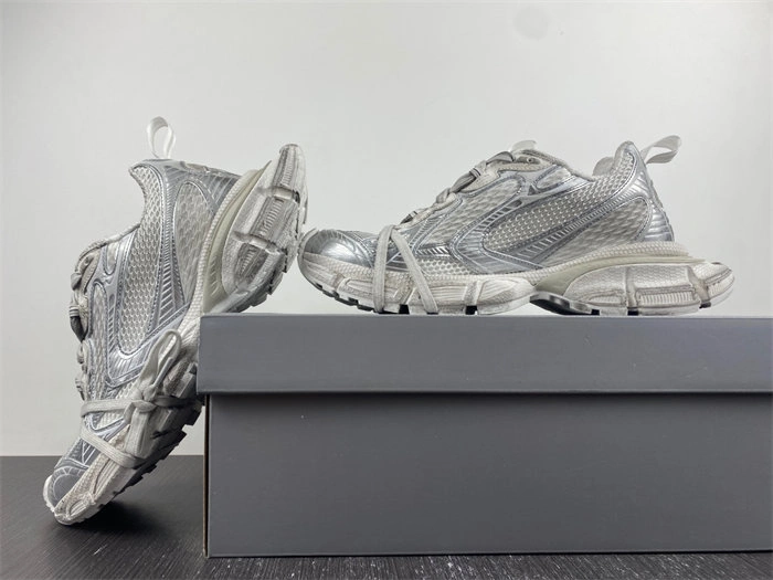 S*pportive ba*len*cia*ga phantom 734734 w3xl2 4390