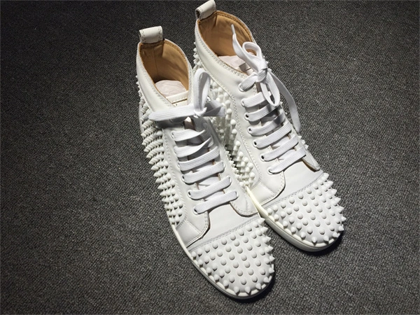 sunprotective Ch**an louboutin 2674