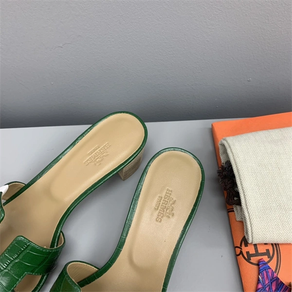 H Slipper Unisex 2365