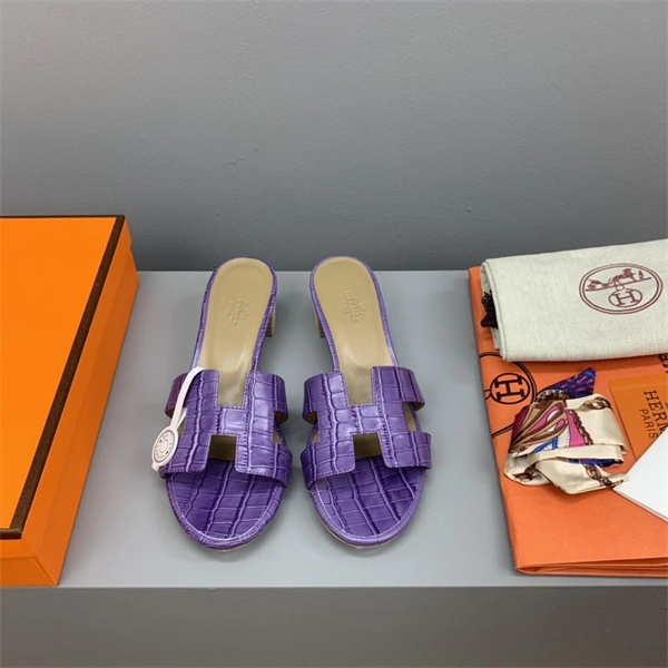 H Slipper Unisex 2365