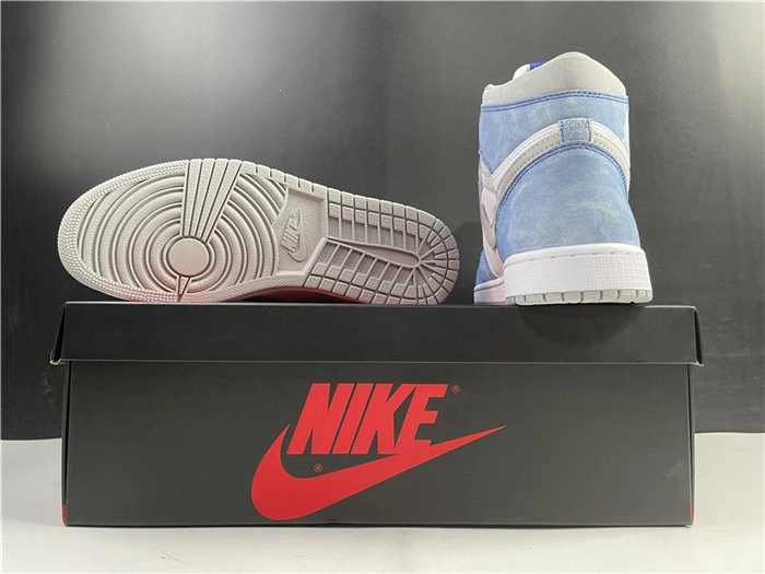 Sustainable Jordan1 Retro Hyper Royal Smoke Grey 555088- 3603