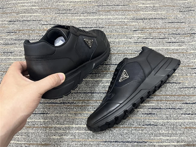 Pra*a sneaker dailywear 3357